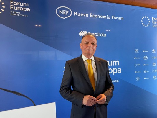 Navarro insta a 