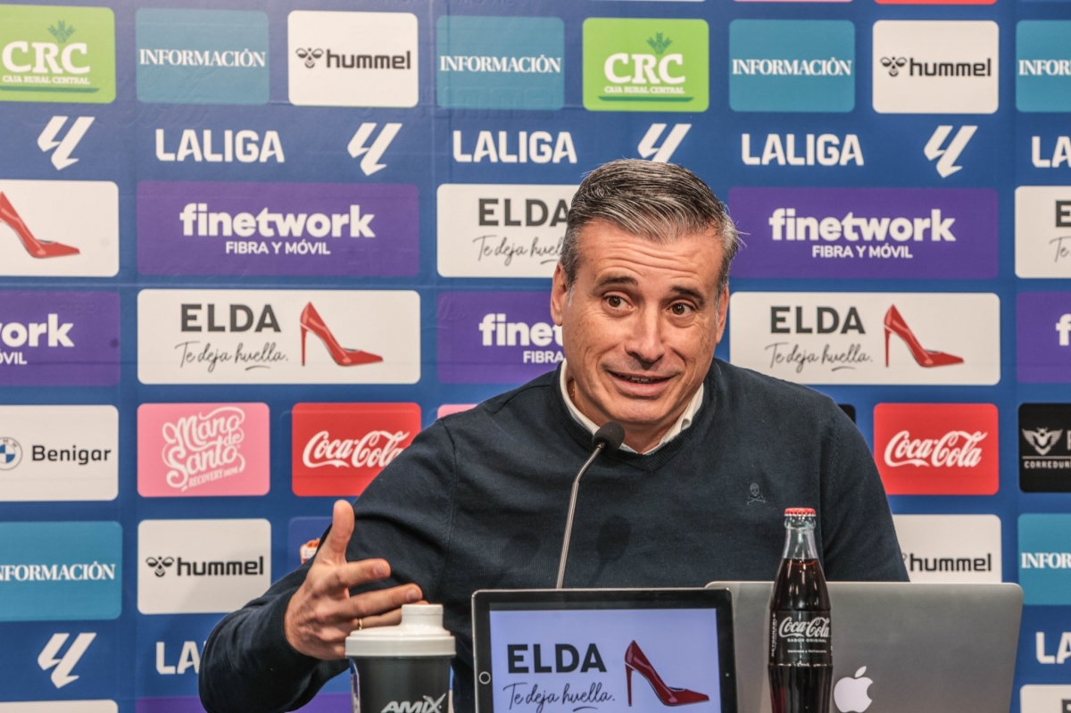 Miguel Ángel Gómez, valora el merado de fichajes - CD Eldense