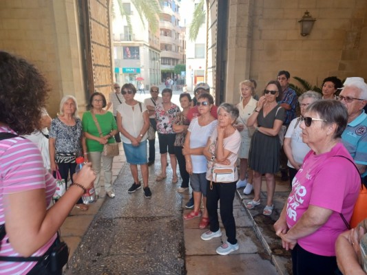 Elche duplicará el número de plazas y horas de actividades del programa de Envejecimiento Activo
