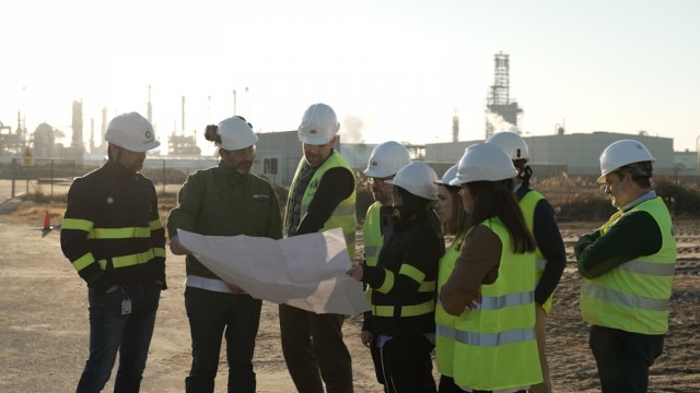 Bp e Iberdrola inician los trabajos para alzar en el Serrallo la mayor planta de hidrógeno verde de España