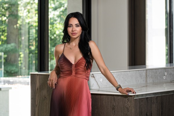 Neolith presentará su selección 'The Vanessa DeLeon Edit' y sus productos Atmosphere en KBIS 2025