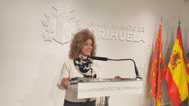 Orihuela presenta el estudio que avala la gestión de las basuras a través de una empresa municipal