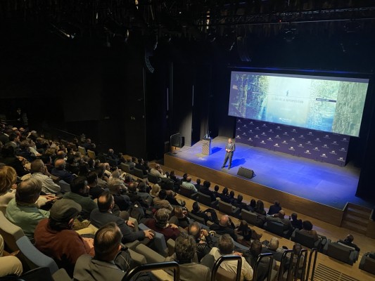 CaixaBank Banca Privada analiza las perspectivas económicas y financieras para 2025 con sus clientes de la Comunidad Valenciana 