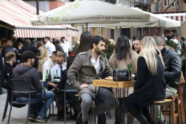 La hostelería de la Región se queja de la reducción de la jornada: 