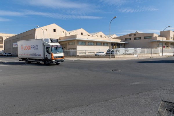 Logifrio crece en Alicante con un nuevo centro logístico en las antiguas naves de Amaro