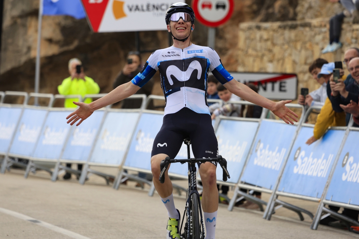 Iván Romeo culmina un gran ataque y se impone en solitario en la tercera etapa de la Volta a la Comunitat Valenciana