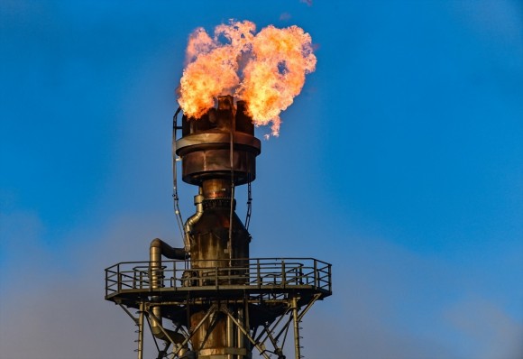 El barril de petróleo Brent cotiza por debajo de 89 dólares ante la incertidumbre en Ormuz