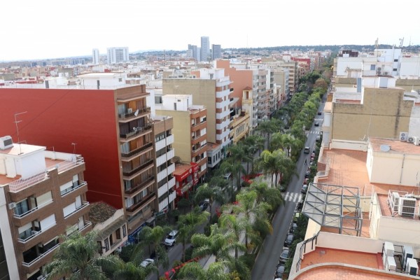 La Generalitat inicia las obras de mejora y eficiencia energética del grupo de viviendas Sororitat de Torrent