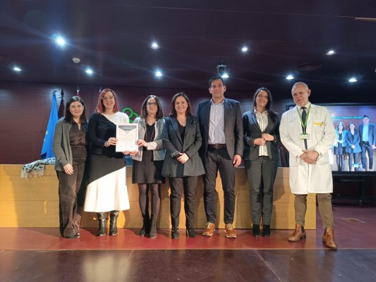 Los servicios de Farmacia de La Arrixaca y Reina Sofía logran la máxima distinción que concede la Sociedad Española de Farmacia Hospitalaria