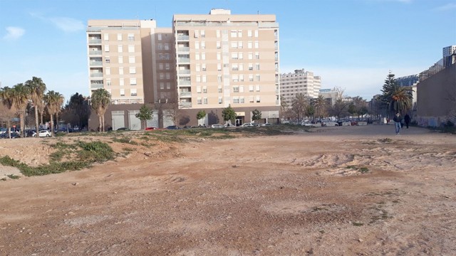 Tres solares de Benimàmet, l'Olivereta y Benicalap se convertirán en aparcamientos temporales