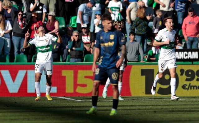 El Elche de Sarabia hace suyo el manual de resistencia de Cervera