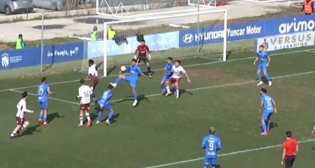 El Yeclano sigue encallado y se ve remontando en Fuenlabrada
