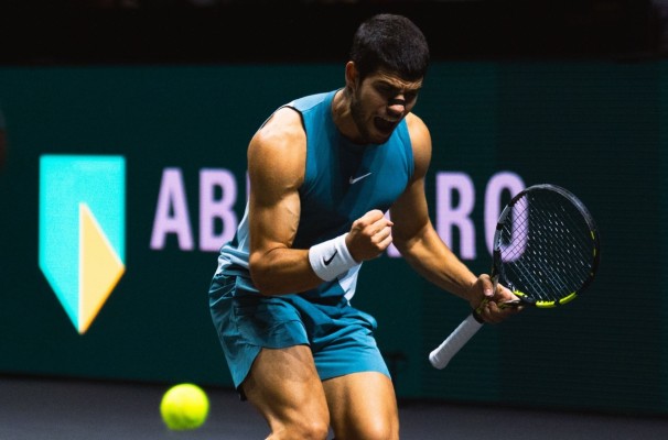 Alcaraz vuelve a ser campeón ganando el ATP 500 de Rotterdam ante un peleón De Miñaur
