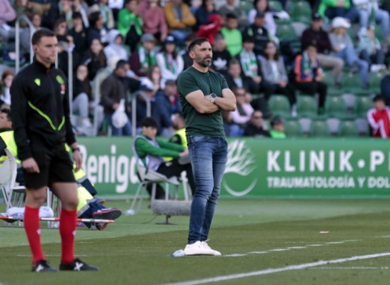 Josan se perderá por sanción el partido ante el Almería, pero volverán Diaby, Salinas, 'El Canario', 'Nico' Fernández y, muy probablemente, también Rashani