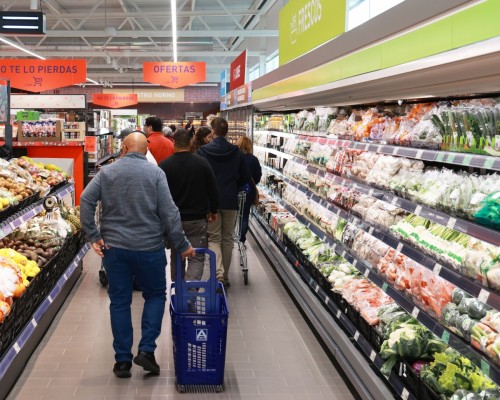 Los supermercados valencianos garantizan el suministro y la seguridad alimentaria tras el apagón 