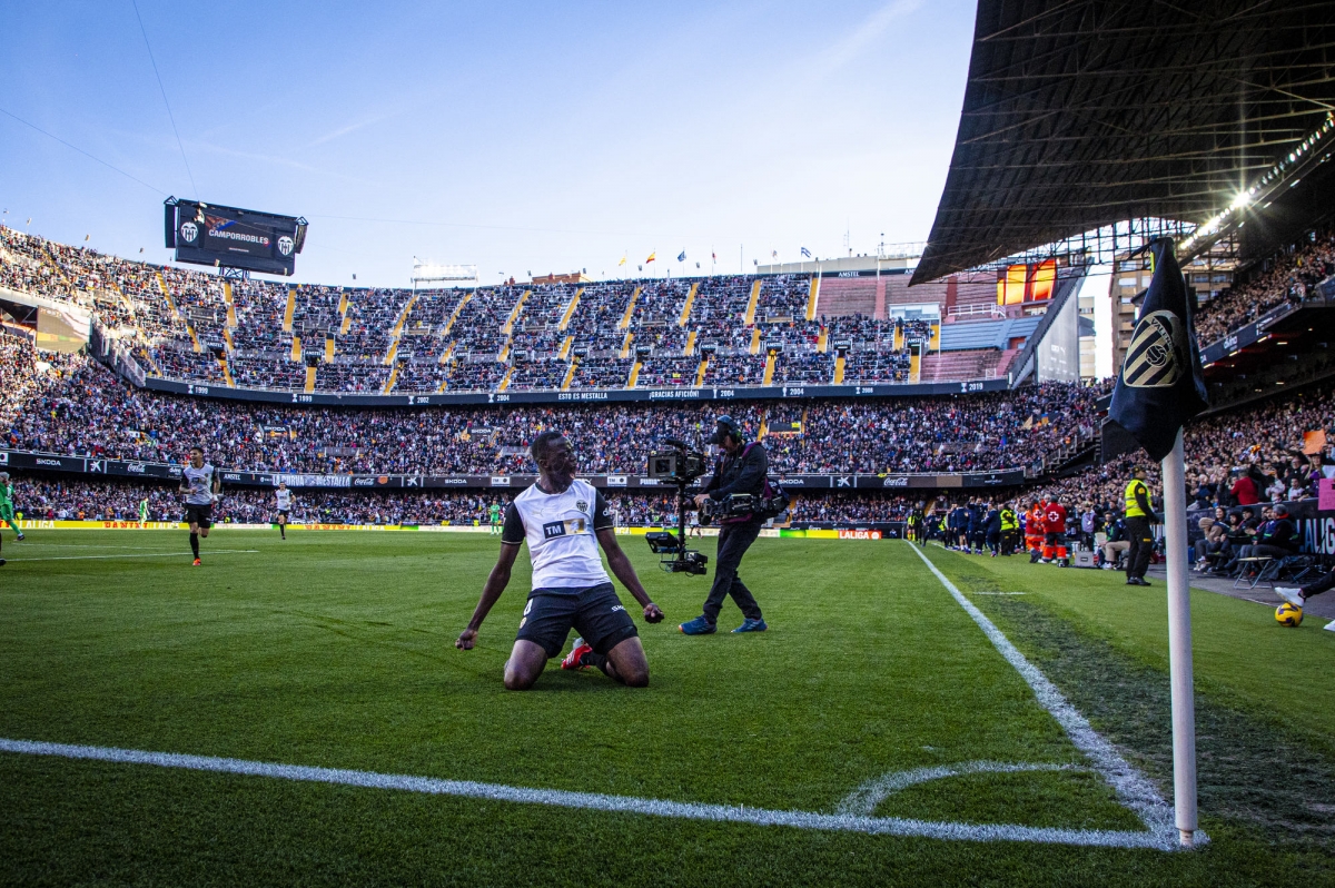 El Valencia encadena tres victorias ligueras en Mestalla un año después