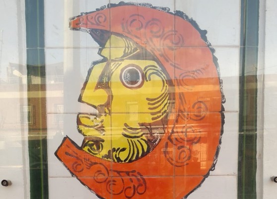 Cultura declara bien inventariado los murales cerámicos de Párraga en el colegio de El Palmar que lleva su nombre