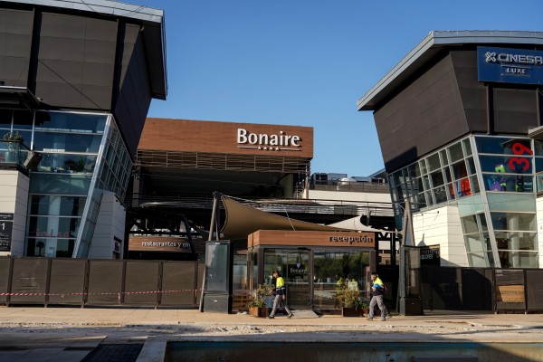 Bonaire reabrirá esta semana gran parte de sus tiendas con una programación de talleres, conciertos y shows 