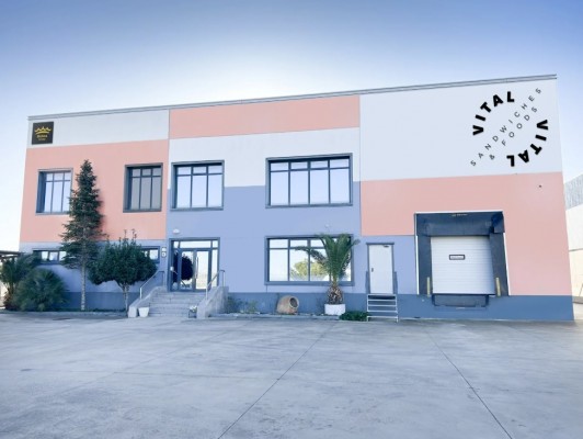 Postres Reina compra Vital Sándwiches y completa su tercera adquisición en los últimos años
