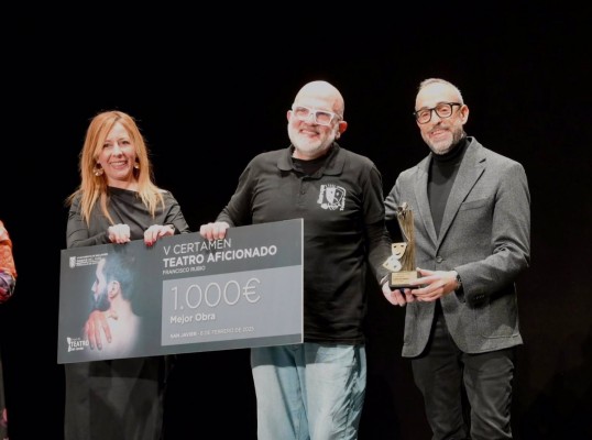 El grupo de teatro cartagenero Aladroque gana el premio a Mejor Obra en el Certamen de Teatro Aficionado de San Javier