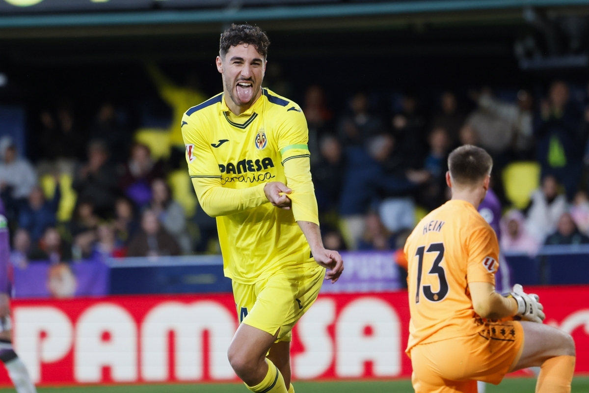 Santi Comesaña amplía su contrato una campaña y será jugador del Villarreal hasta 2028
