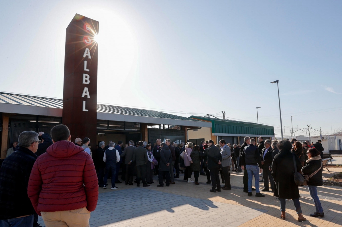 Exterior de la nueva estación de tren de Albal