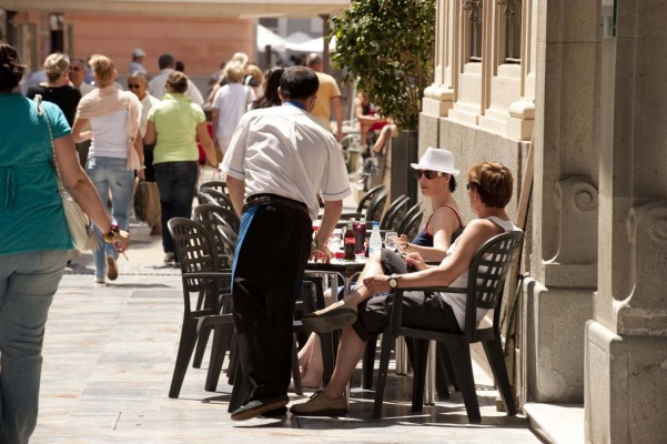 Cartagena recibe dos programas de empleo para jóvenes con una inversión de 1,4 millones