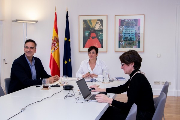 El Gobierno explora junto a los arquitectos vías para agilizar los trámites de las ayudas por la Dana