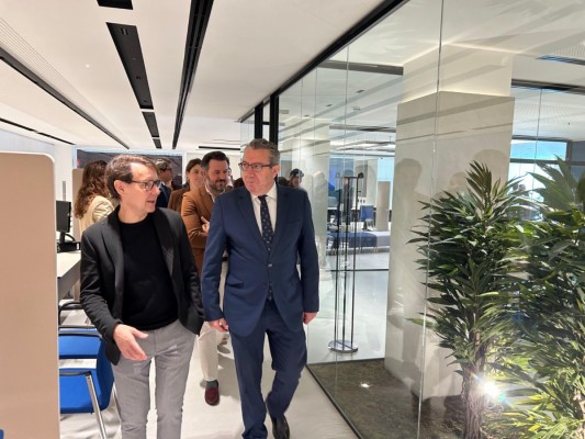 Reabre la oficina de Suma de Carrús en Elche tras la reforma impulsada por la Diputación
