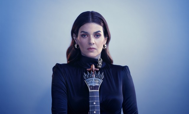Cuca Roseta, la voz renovadora del fado, llega a Murcia con su espectáculo más íntimo