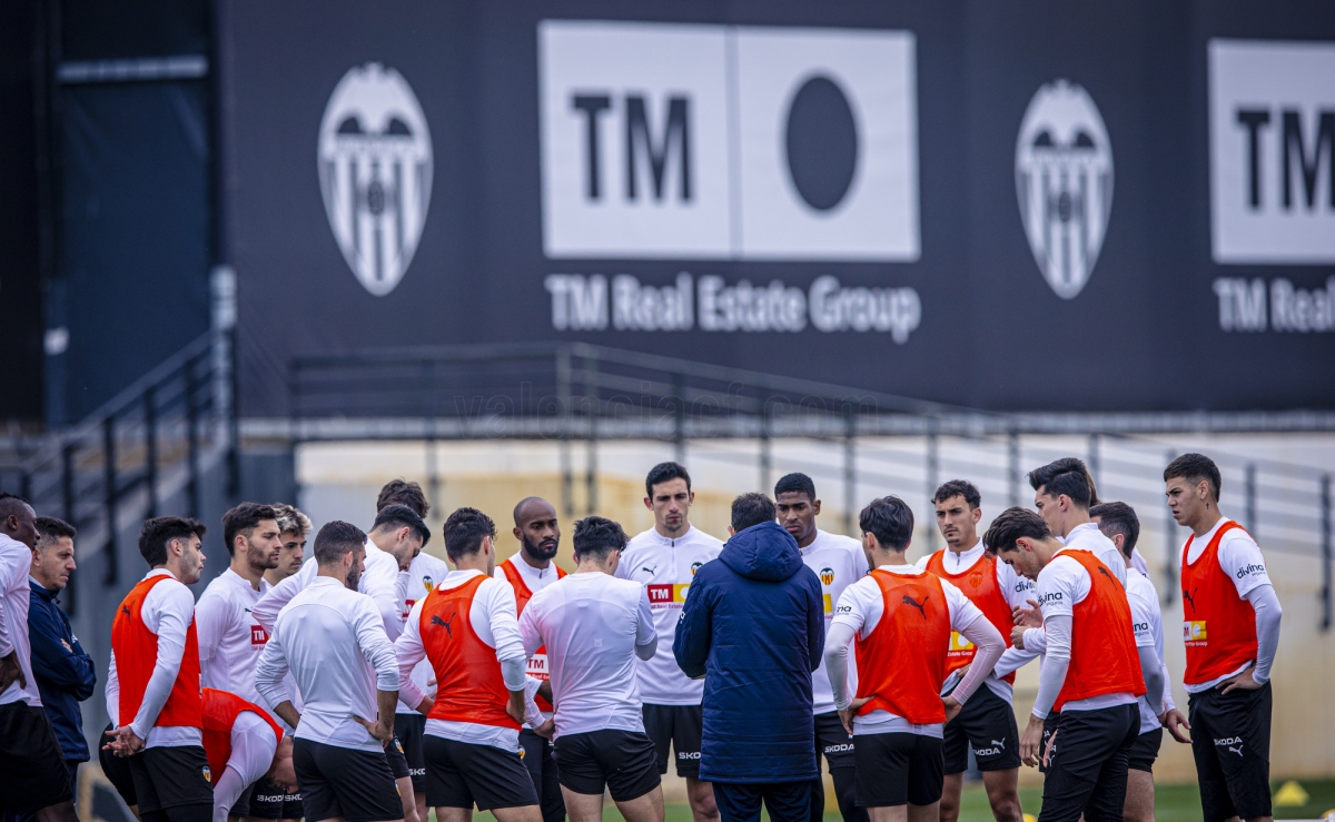 Diakhaby se entrena al margen por gestión y Foulquier completa una parte