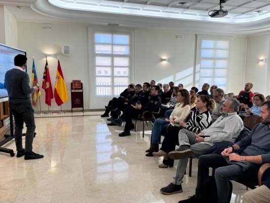 Paterna forma a responsables municipales en la gestión de las emergencias para mejorar la coordinación