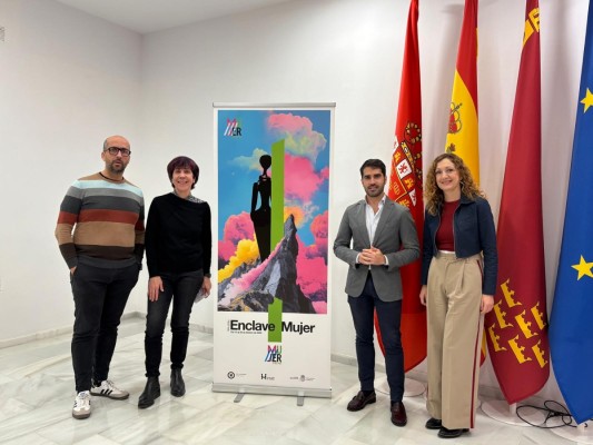 Teatro, talleres y rutas ponen en valor el talento femenino en el festival de Murcia 'Enclave Mujer'
