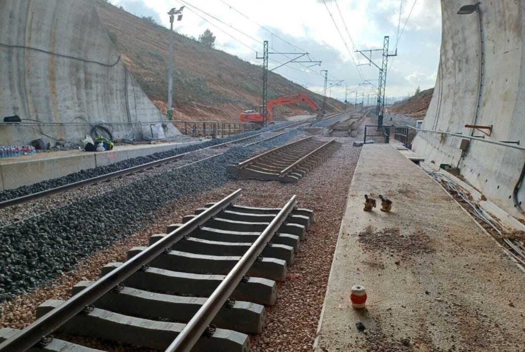 Tramo de vía en Chiva. Foto: MINISTERIO DE FOMENTO - 