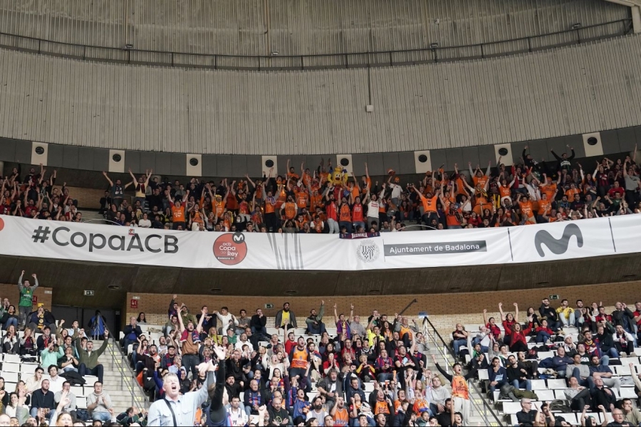Más de 350 seguidores del Valencia Basket le acompañarán en la Copa