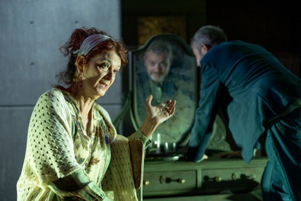 El Teatre Principal de Castelló recibe este sábado la comedia valenciana 'Cinc minuts'