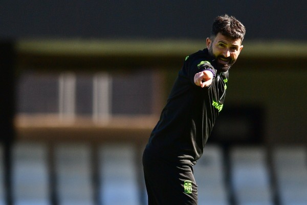 El Efesé, colista de Segunda, recibe al Málaga en un duelo de equipos en mala racha