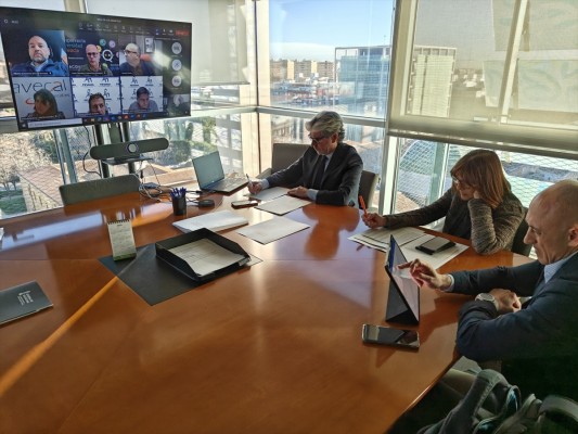 La Generalitat y la industria valenciana analizan el impacto de la posible subida de aranceles de EEUU