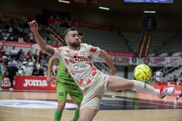 Empate justo entre aspirantes al título aunque no estén en su mejor momento
