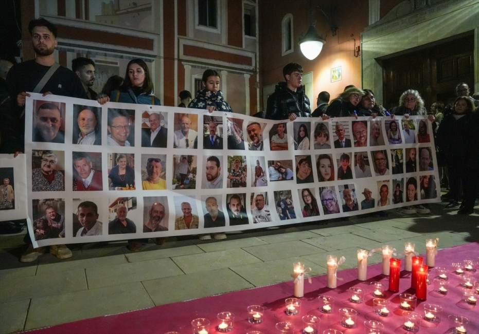 Concentración en Picanya de familiares de fallecidos por la Dana. - Foto: EDUARDO MANZANA/EP