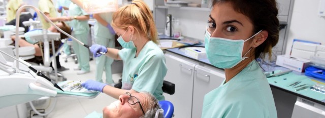 Odontólogos de la Región de Murcia reciben formación para frenar las resistencias a los antibióticos