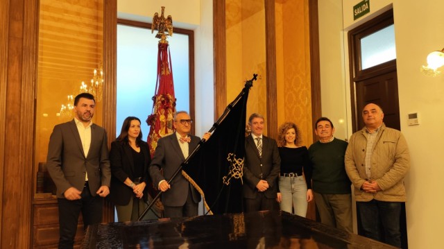 El oriolano Amadeo Valoria, Caballero Cubierto 2025