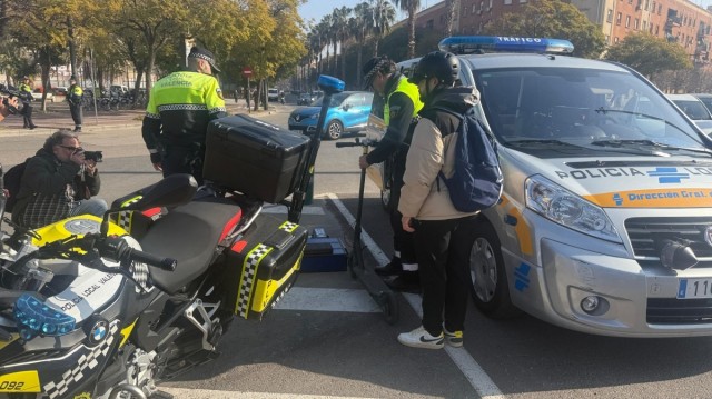València inicia una campaña para reducir la siniestralidad de los patinetes eléctricos