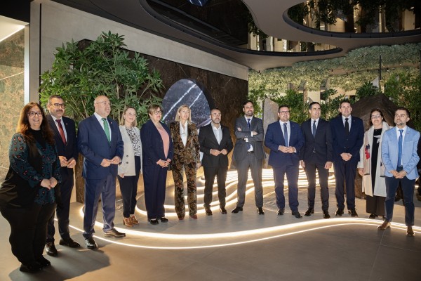 La apertura de nuevos showrooms y la expansión global impulsan el crecimiento de Porcelanosa