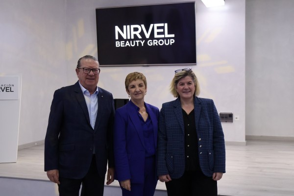 La consellera conoce el plan de crecimiento internacional de la alcoyana Nirvel y las necesides del sector