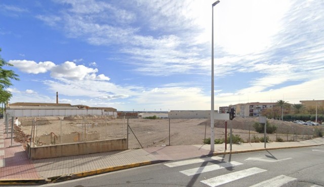 Crevillent concede la licencia de obras para la construcción del centro comercial en las antiguas naves de Azabe