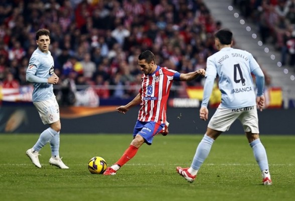 El Atlético llega sin 'stopper' a Mestalla 