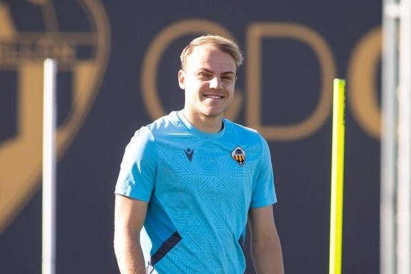 El Castellón pierde por sanción a Van den Belt para medirse al Cádiz