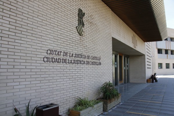 Un hombre acepta en Castelló 12 años de prisión por delitos de abusos a menores y pornografía infantil
