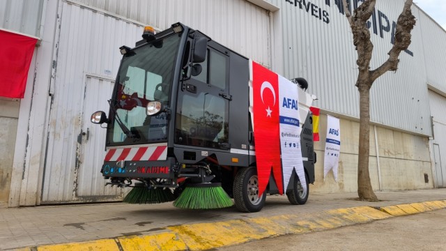 Turquía dona dos barredoras de limpieza municipal a la Mancomunitat de l'Horta Sud